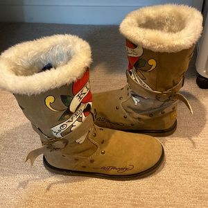 Ed Hardy winter boots size 9 great condition, worn maybe twice.